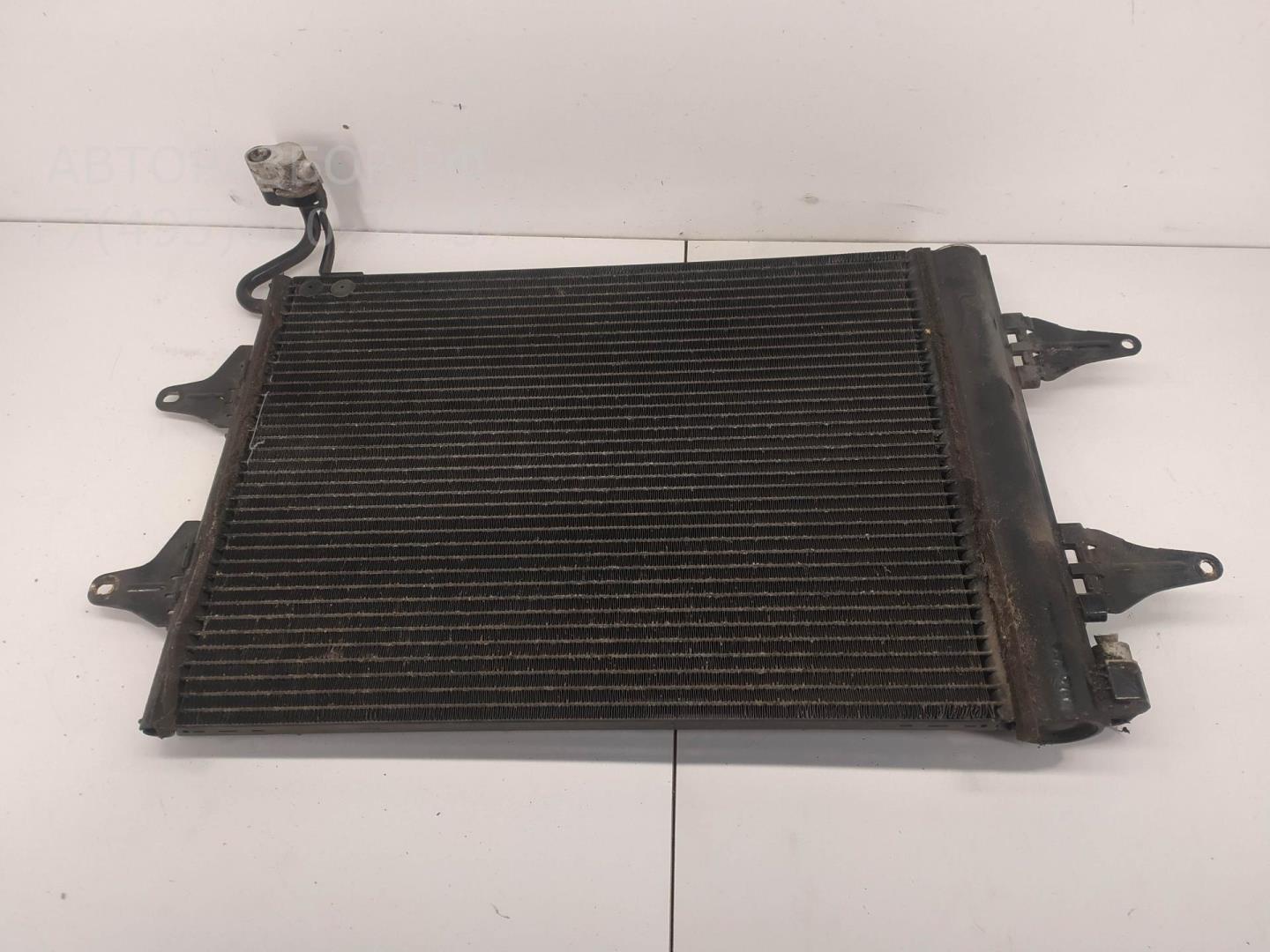 Радиатор кондиционера / конденсер