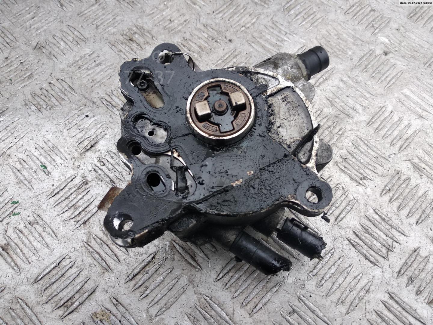 Насос вакуумный