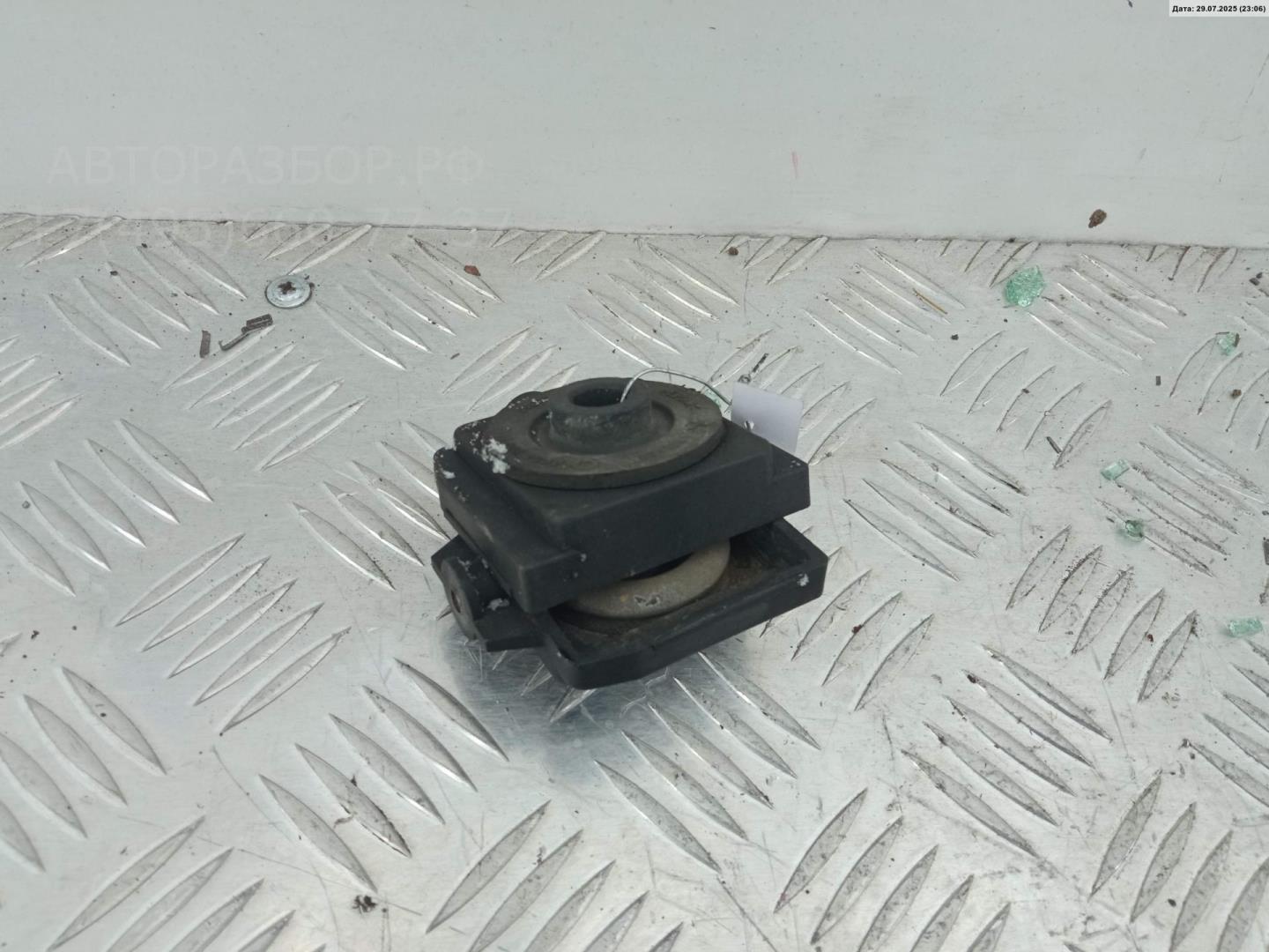 Кронштейн (сопут. товар)