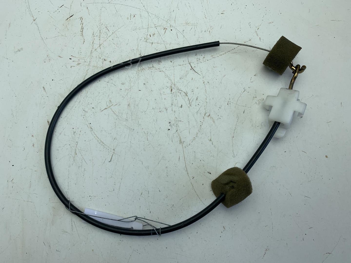 Трос открывания двери