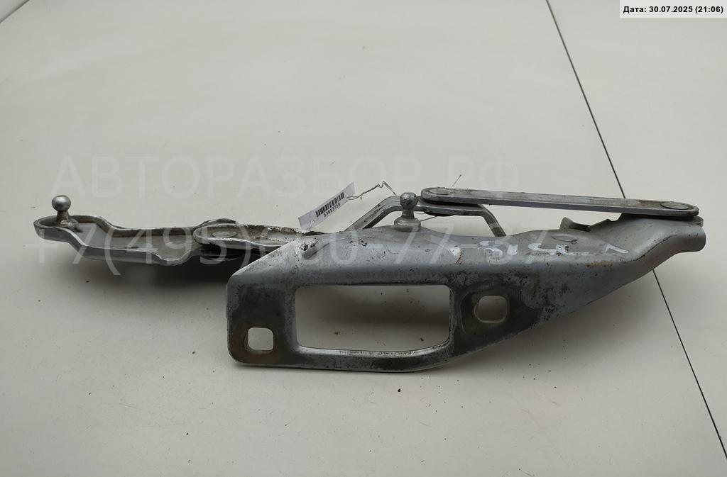 Петля капота правая