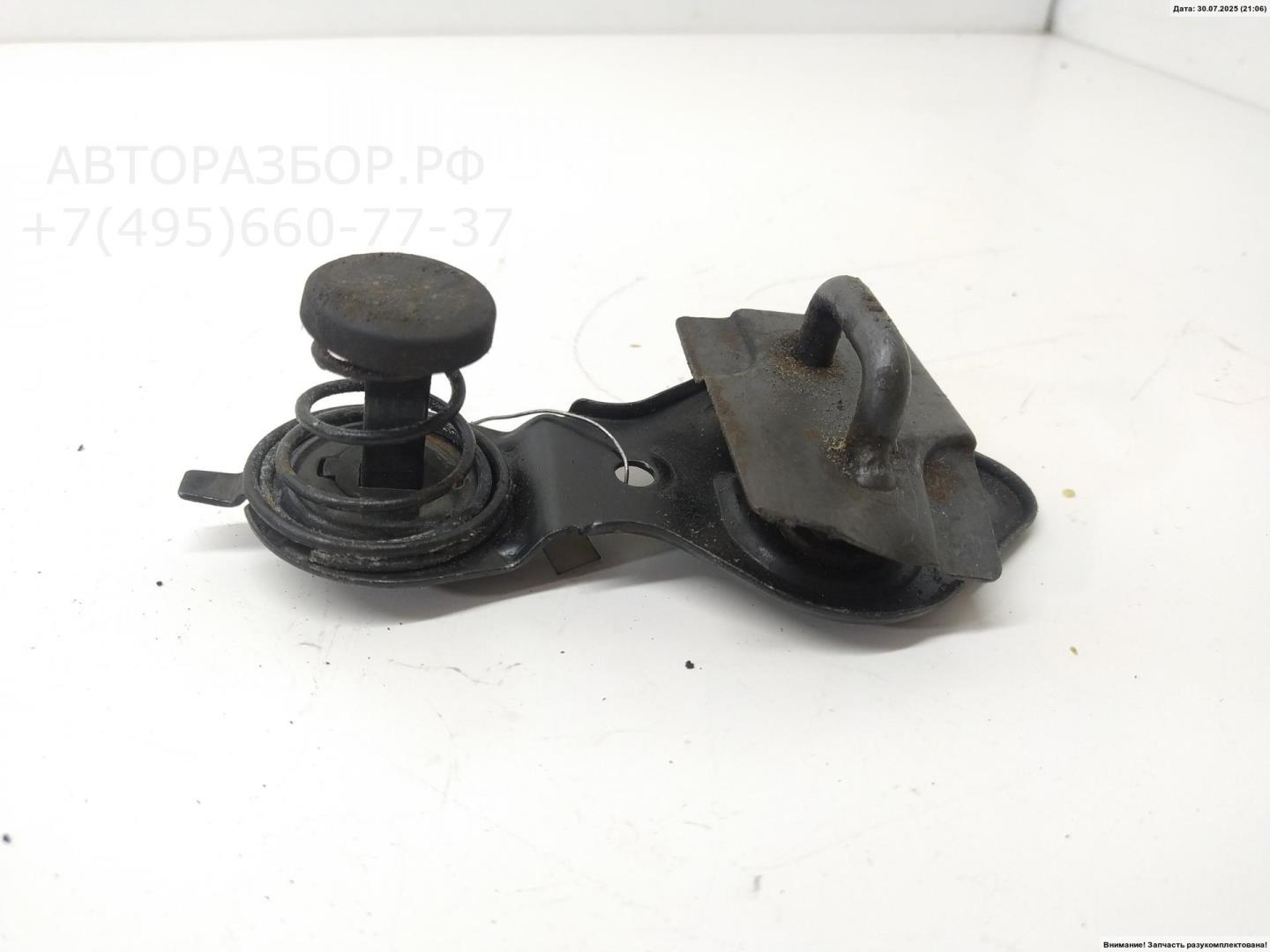 Замок капота