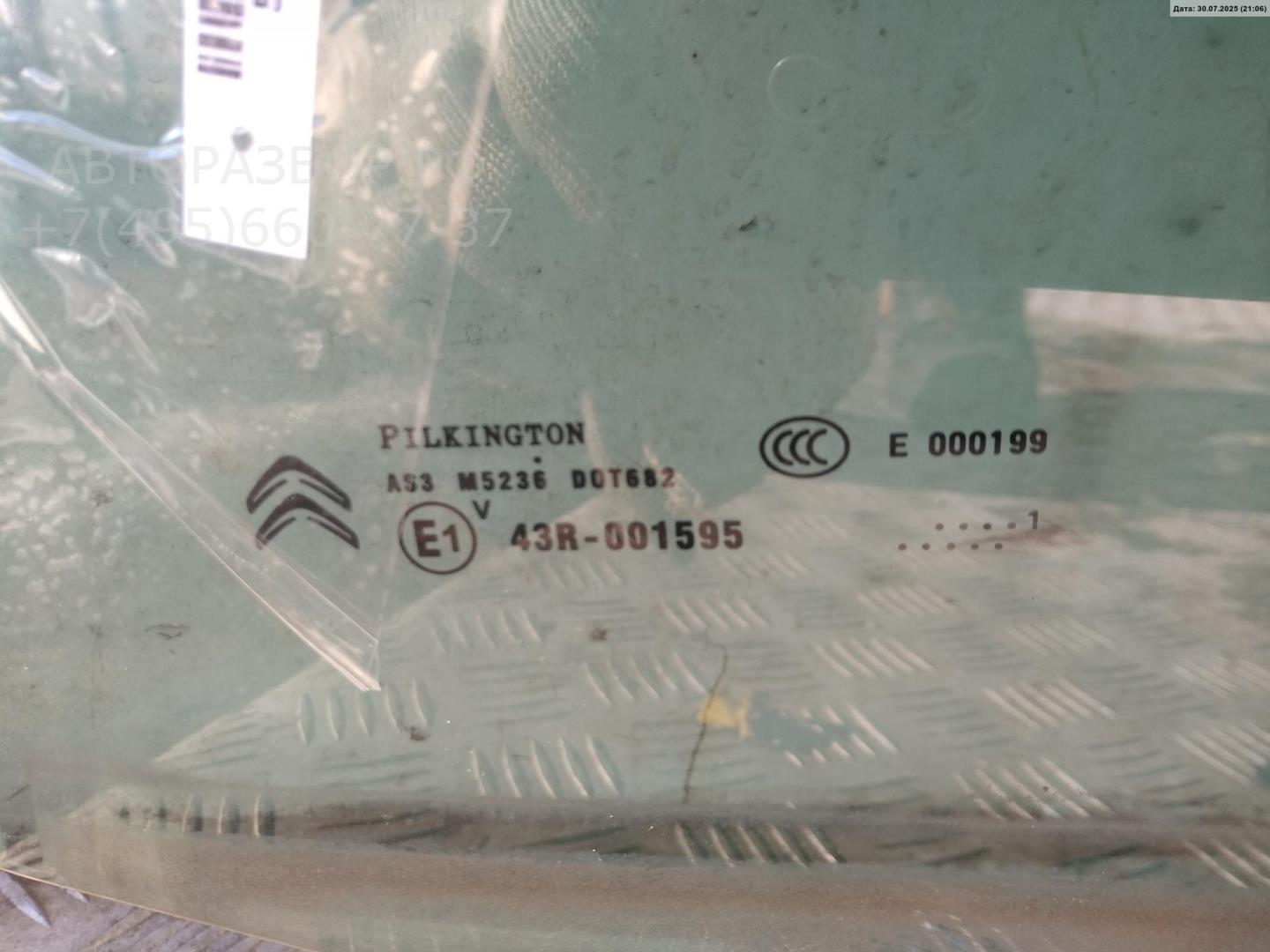 Стекло двери задней левой