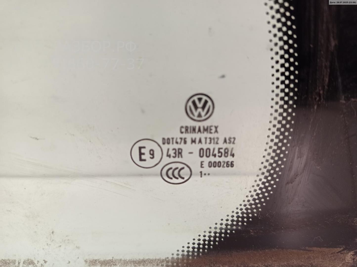 Стекло двери задней левой (форточка)