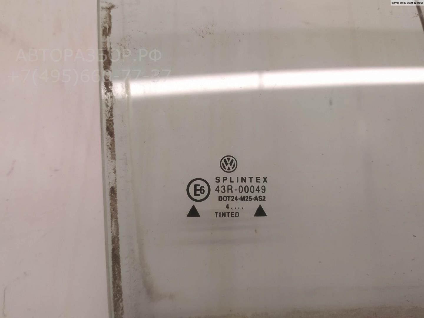 Стекло двери задней левой