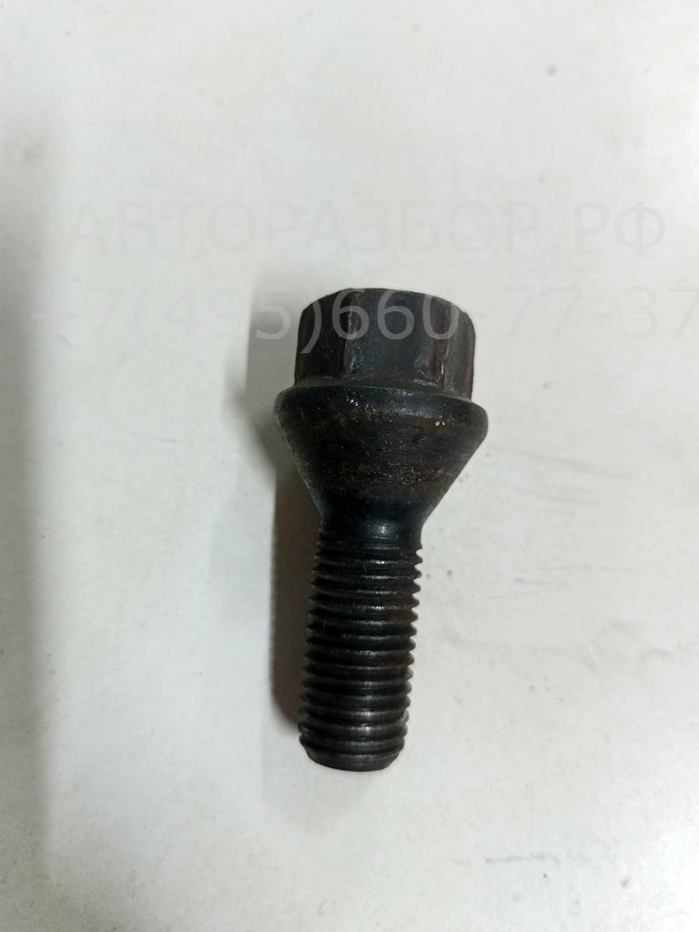 Болт колесный