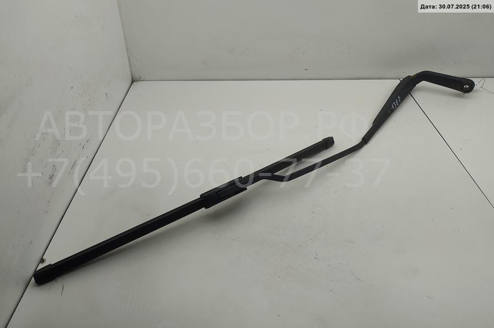 Поводок стеклоочистителя передний правый