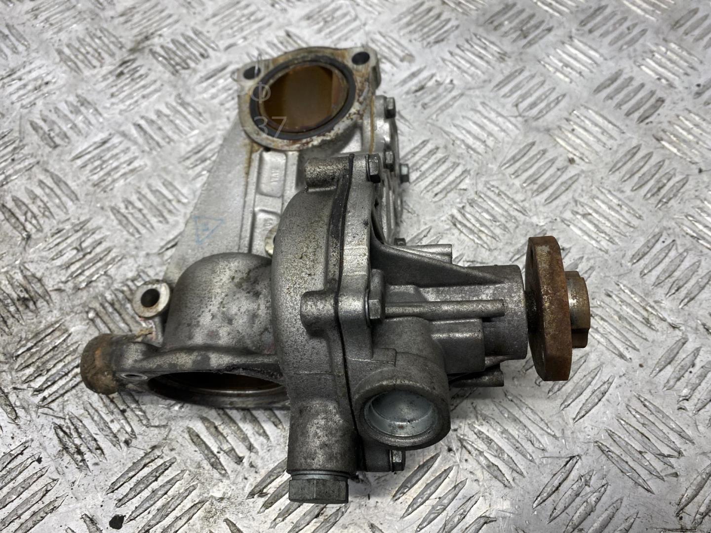 Насос водяной (помпа)