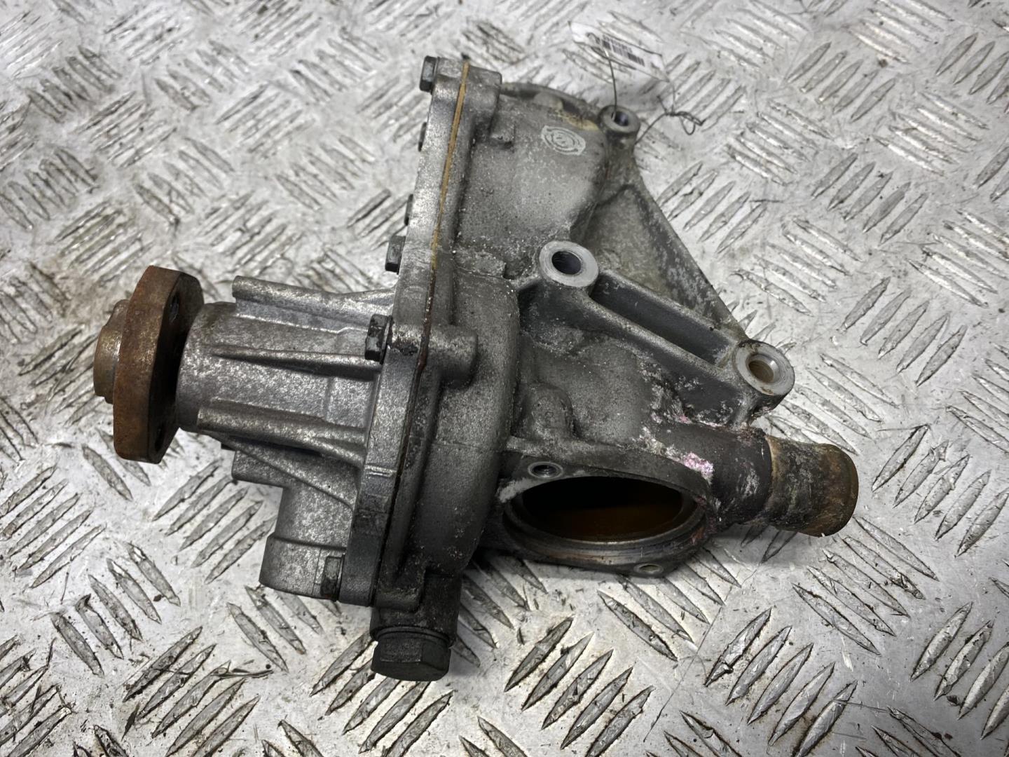 Насос водяной (помпа)