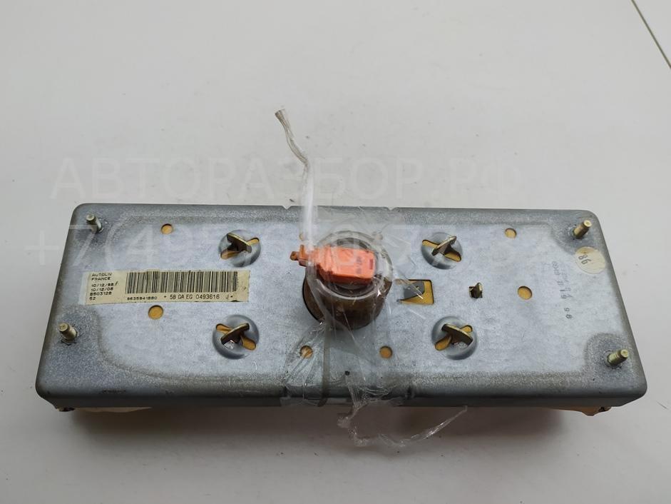 Подушка безопасности пассажирская (в торпедо)