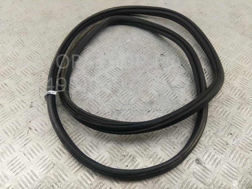 Уплотнитель багажника