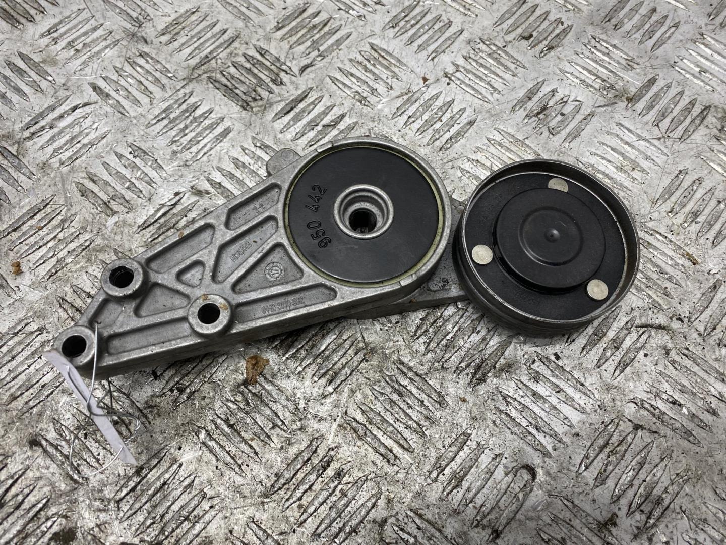 Механизм натяжения ремня ГРМ