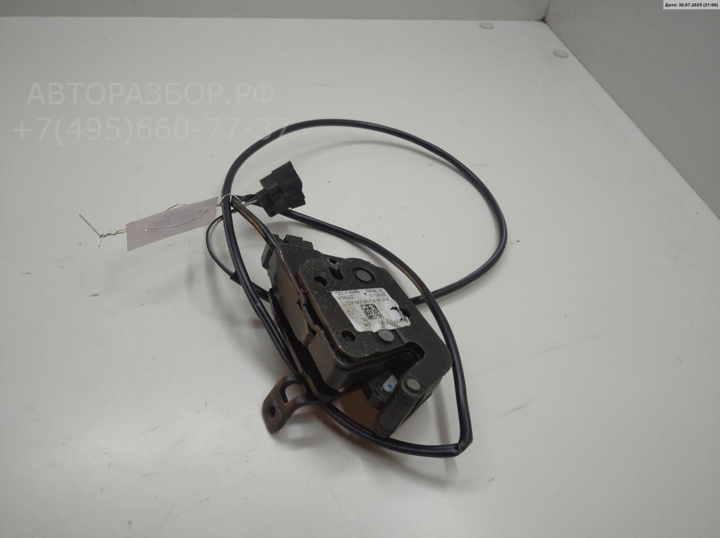 Замок двери передней левой