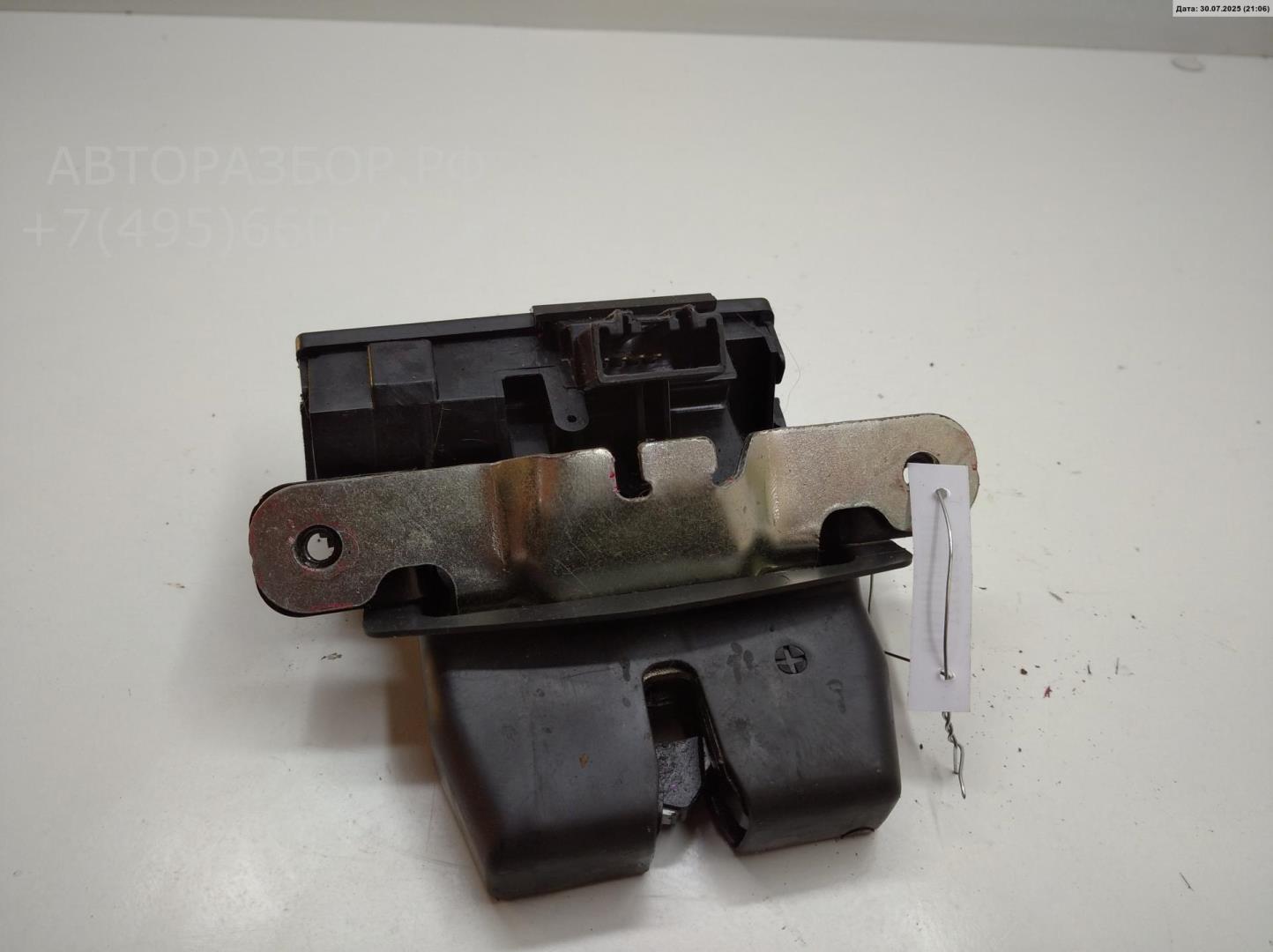 Замок багажника