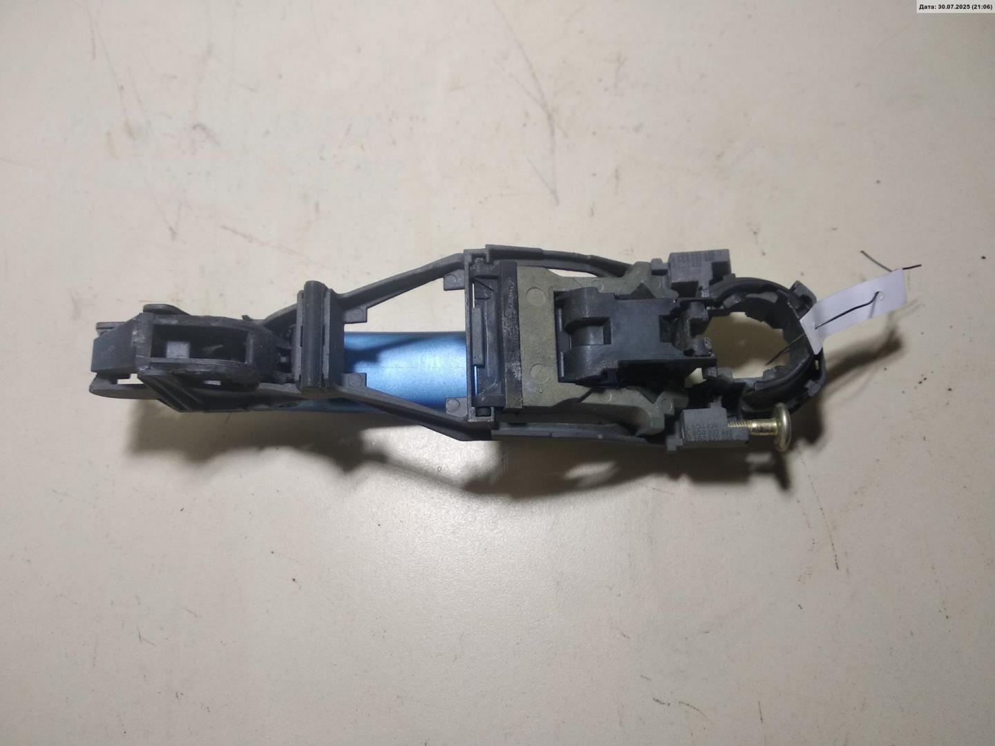 Ручка двери передней наружная левая