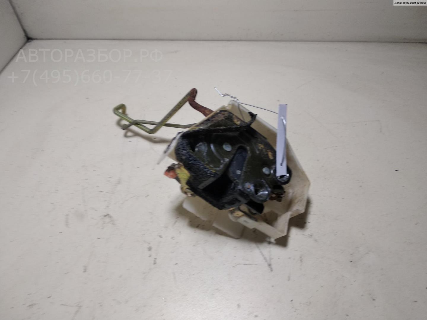 Замок двери передней правой