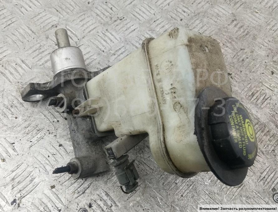 Цилиндр тормозной главный