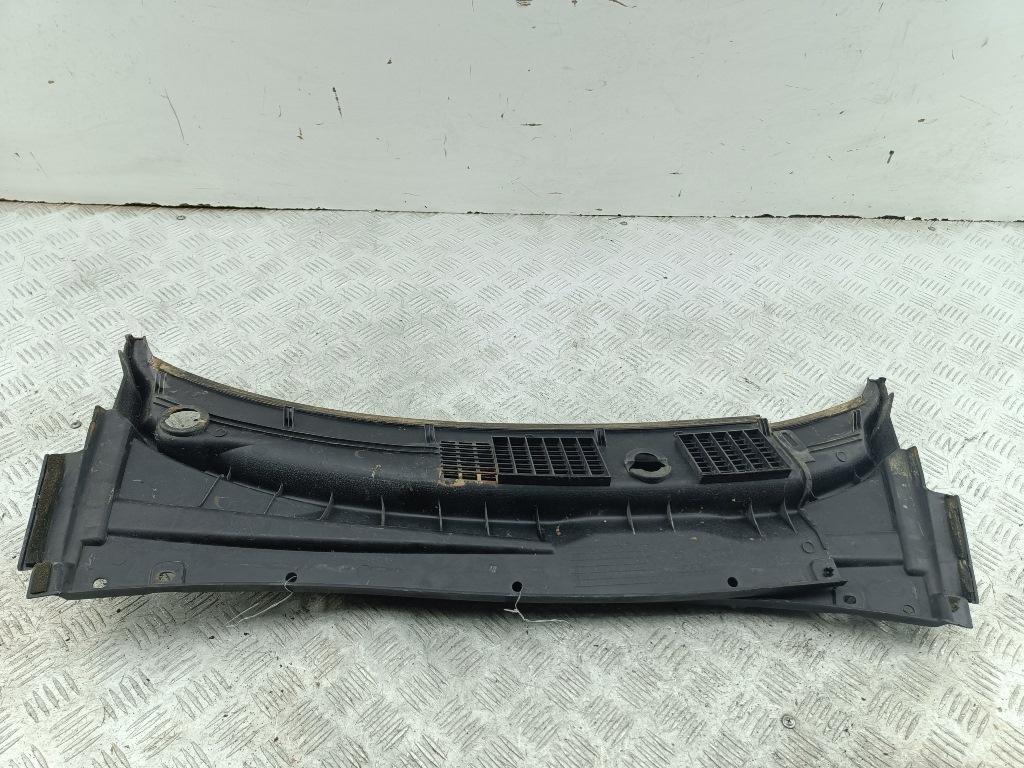 Решетка стеклоочистителей (Жабо)