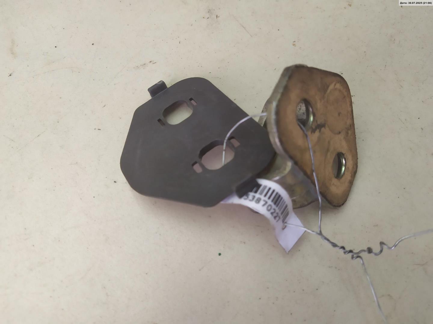 Ответная часть замка двери