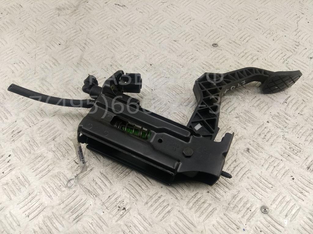 Педаль сцепления