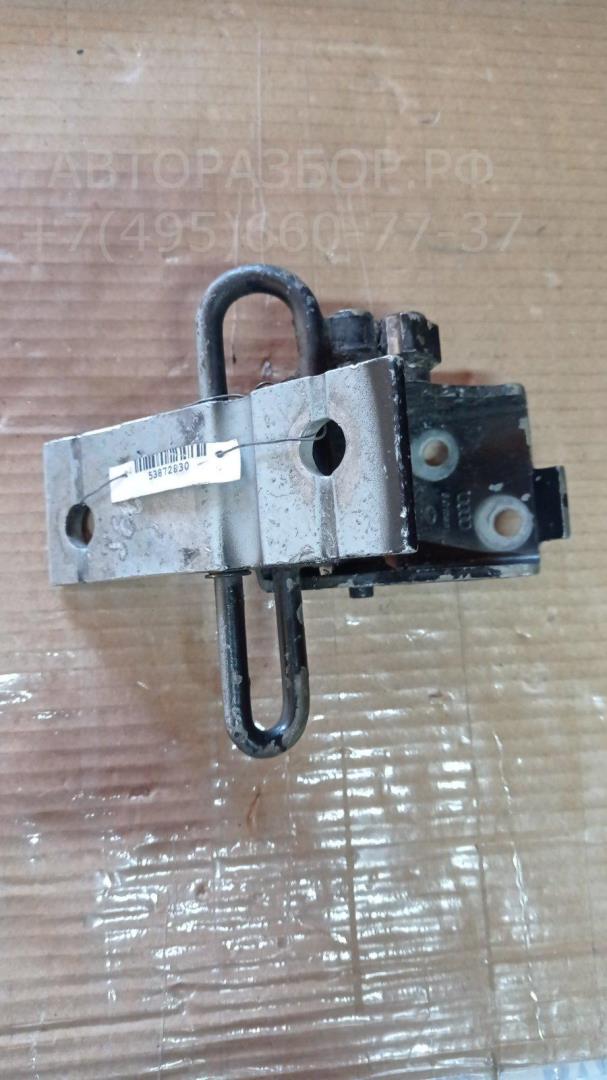 Петля двери