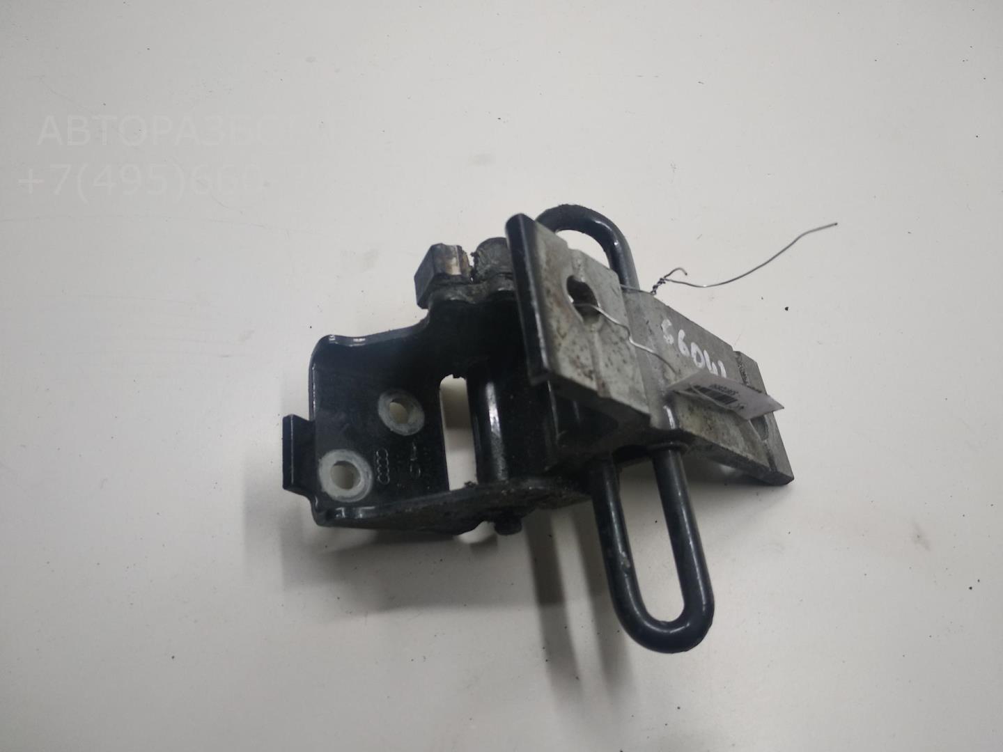 Петля двери