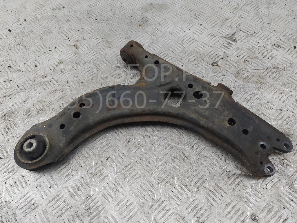 Рычаг передний правый