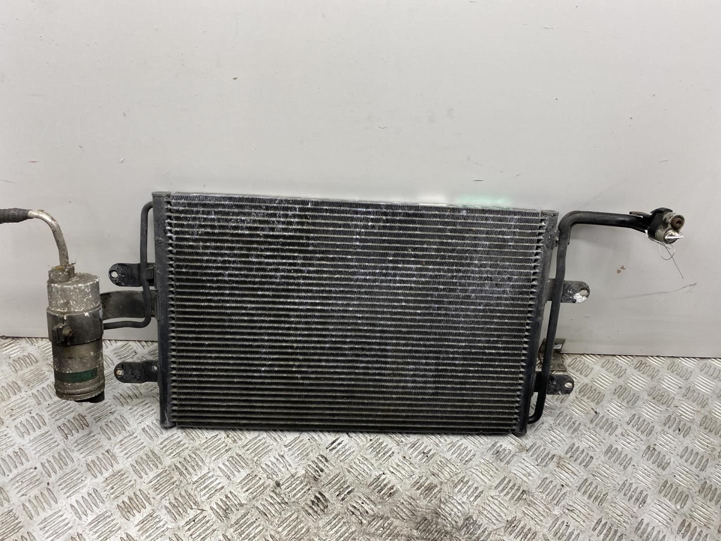 Радиатор кондиционера / конденсер