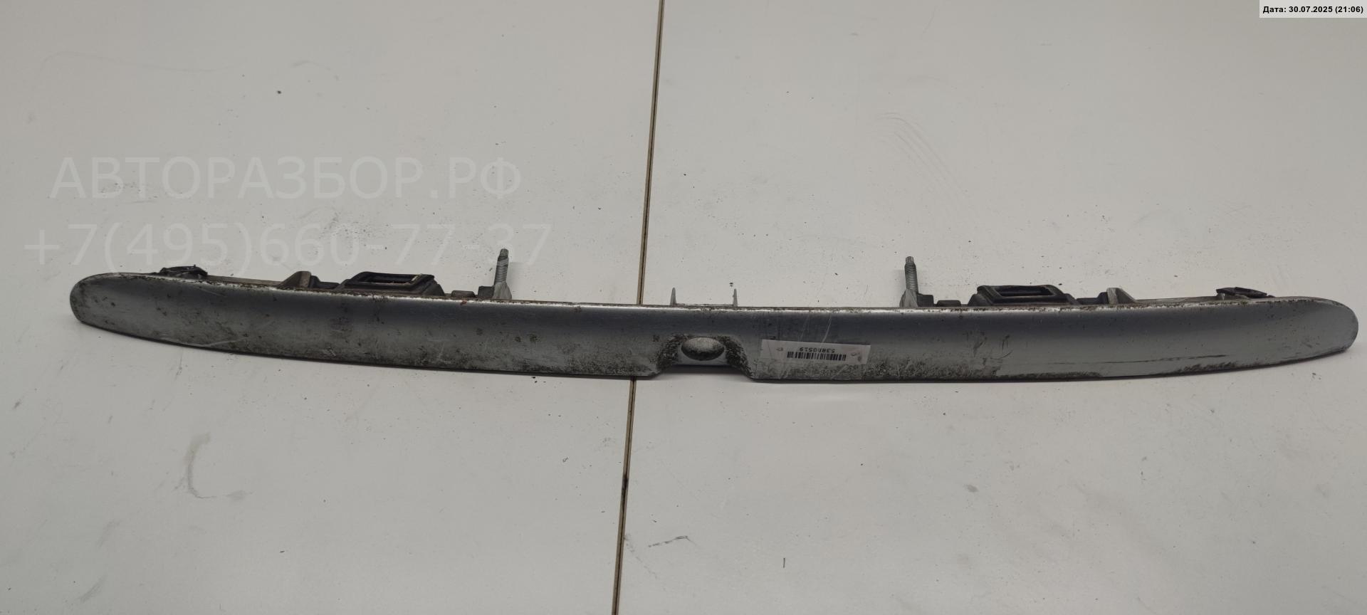 Накладка крышки багажника