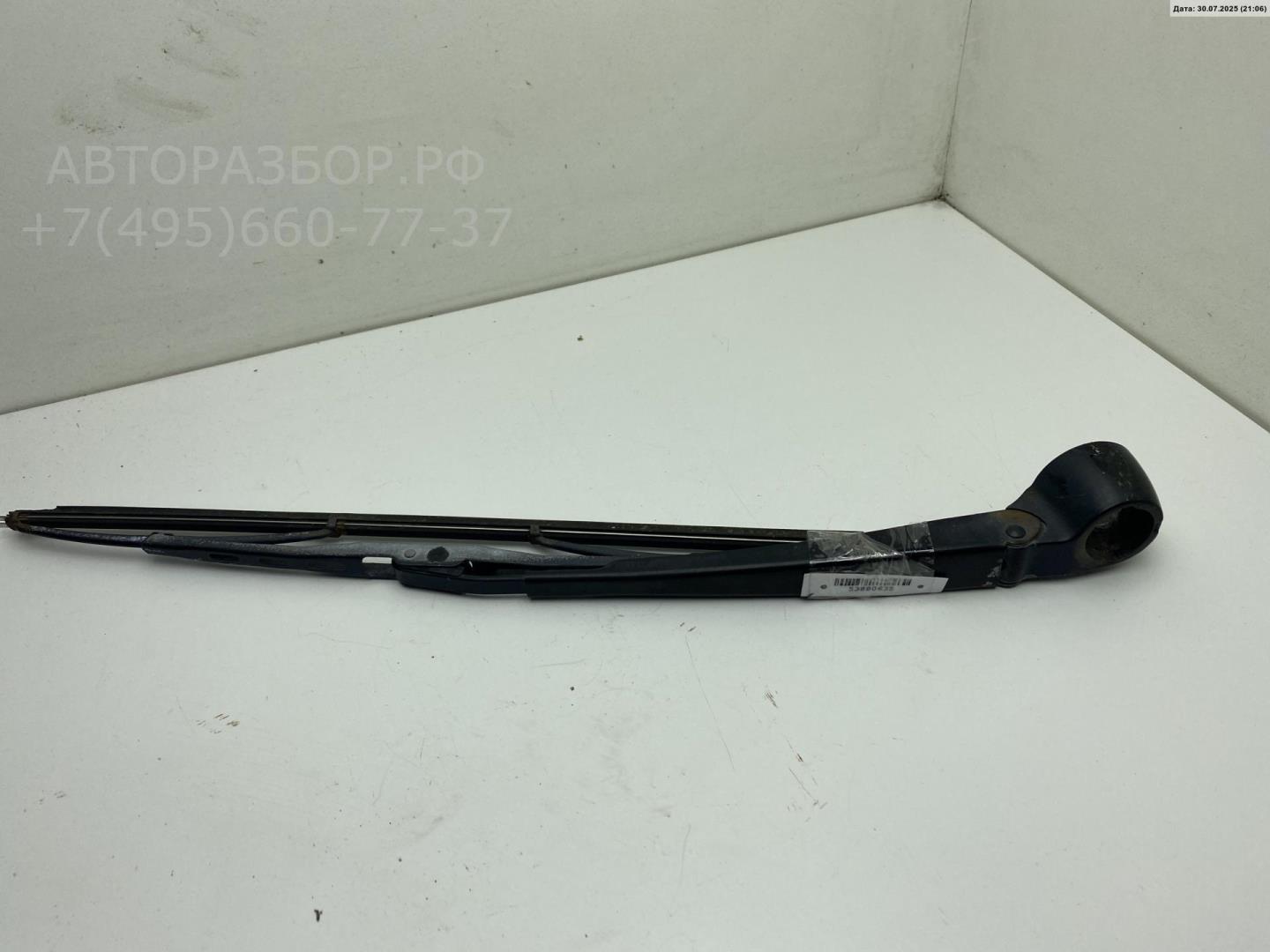 Поводок стеклоочистителя заднего