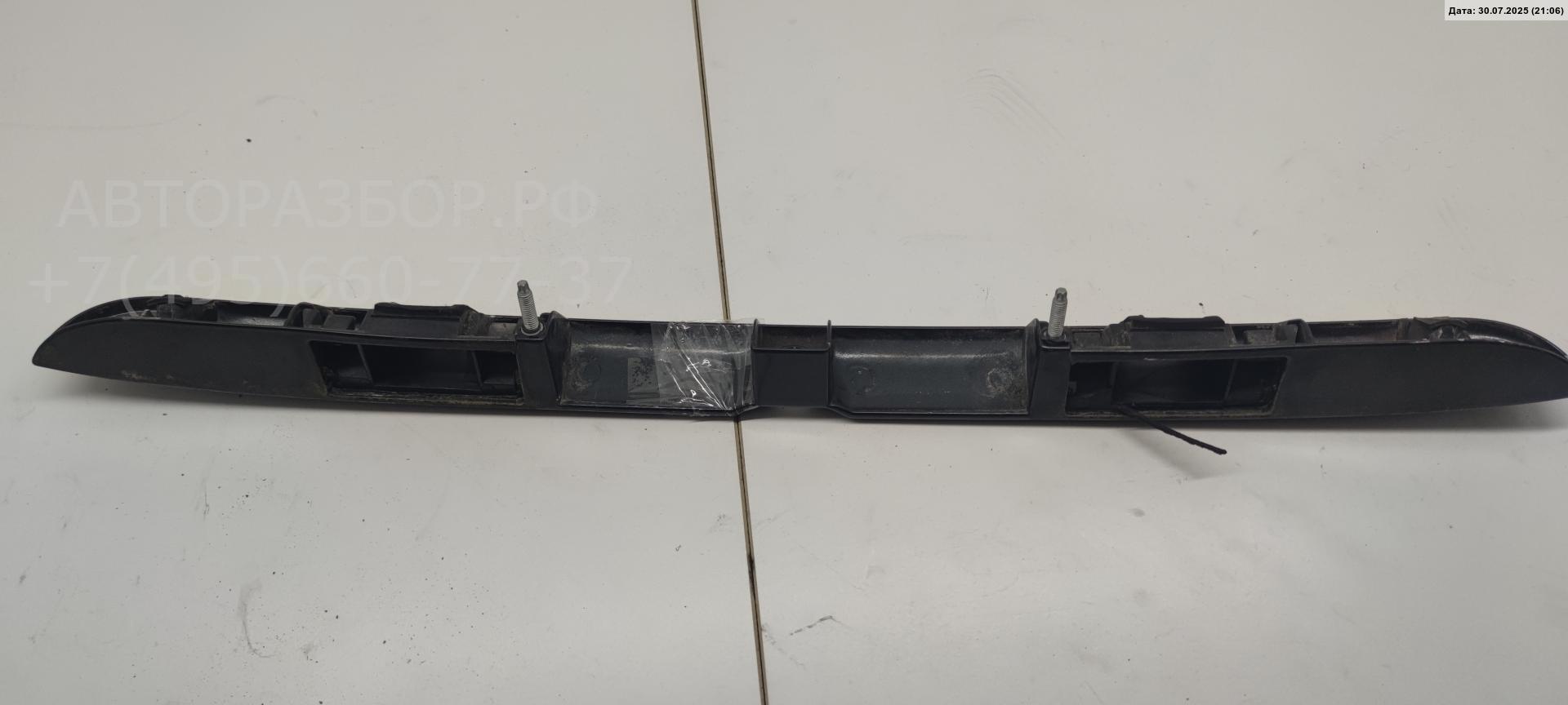 Накладка крышки багажника