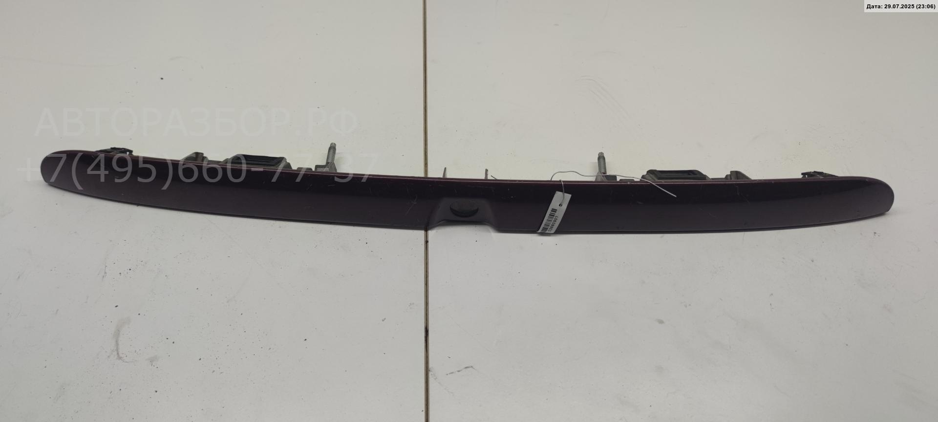 Накладка крышки багажника