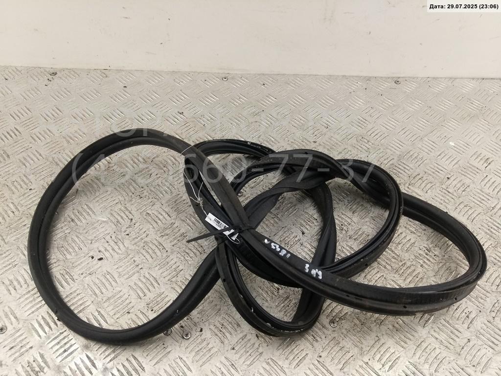 Уплотнитель багажника