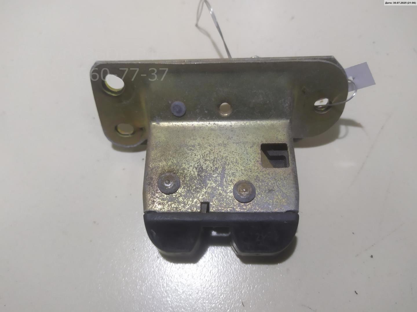 Замок багажника