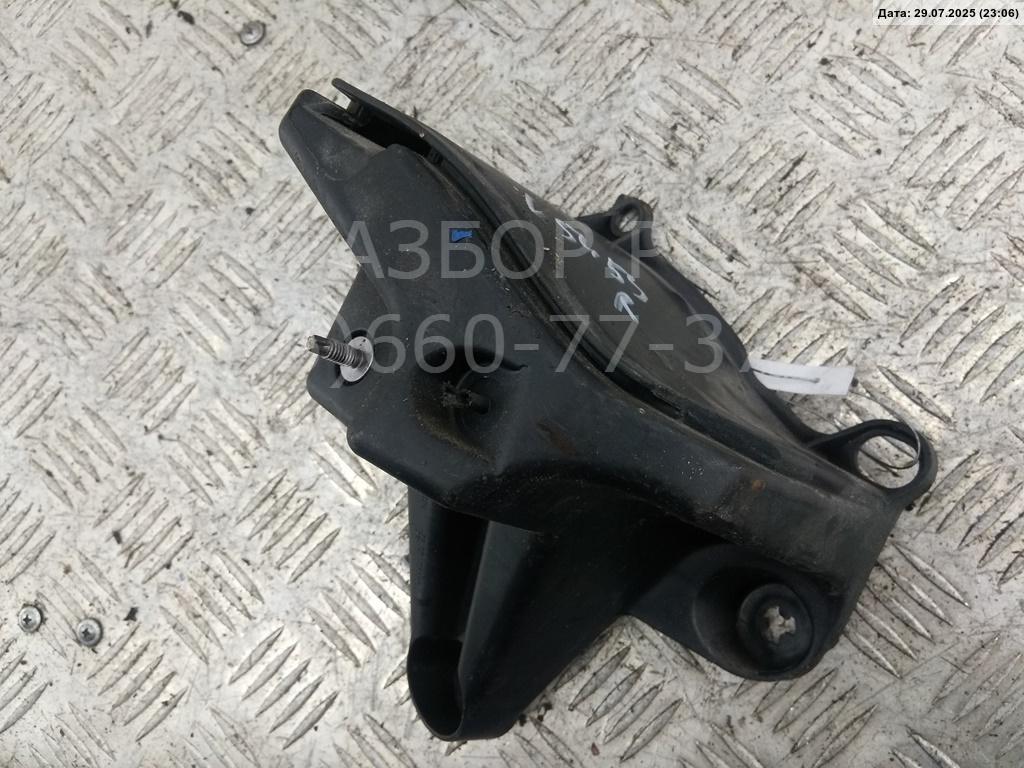 Кронштейн заднего бампера правый