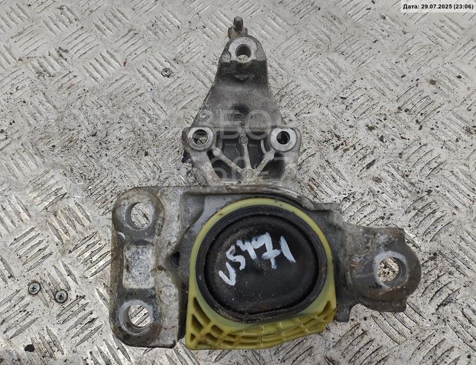 Опора двигателя