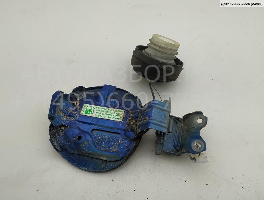 Лючок бензобака