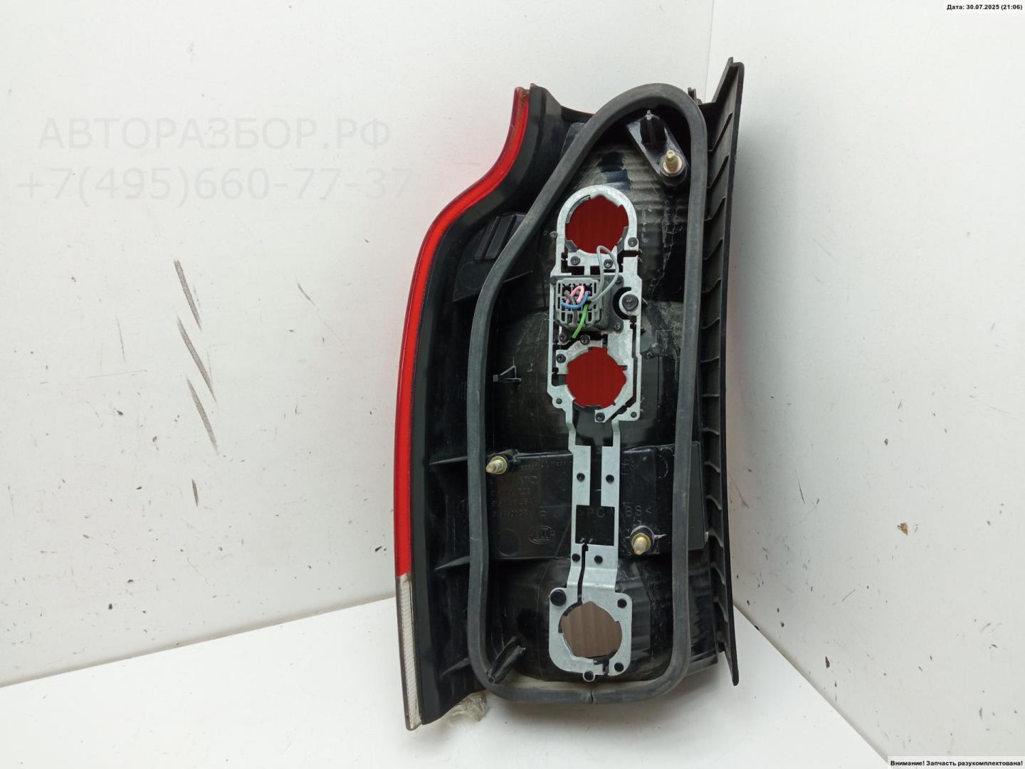 Фонарь задний правый