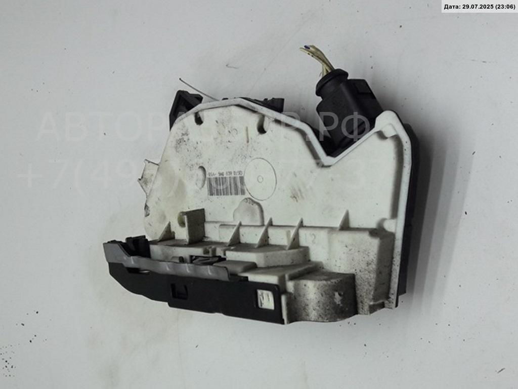 Замок двери задней левой