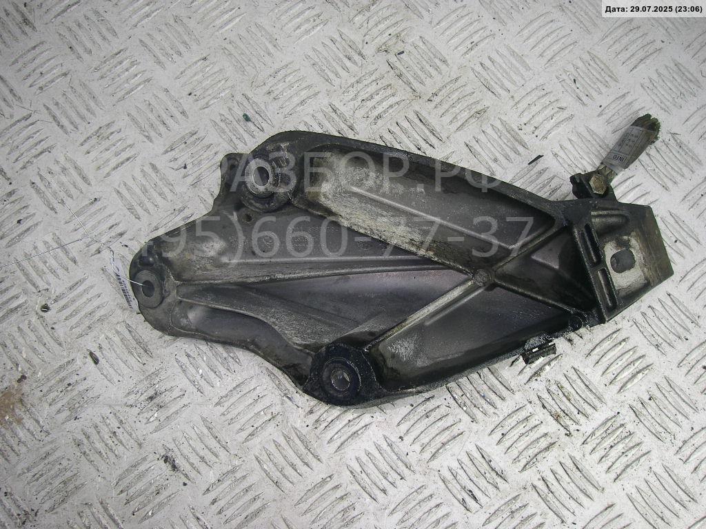 Кронштейн двигателя левый