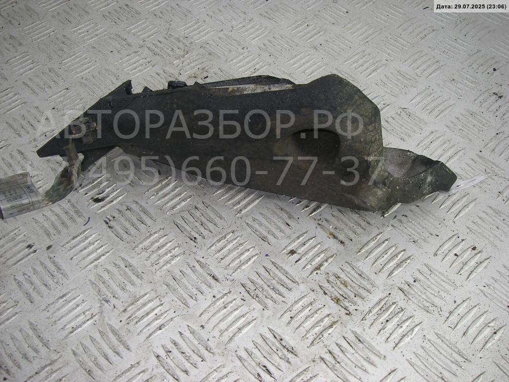 Кронштейн двигателя левый