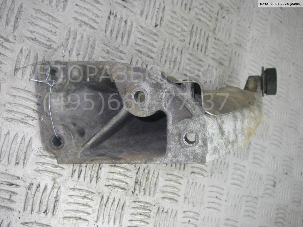 Кронштейн двигателя правый