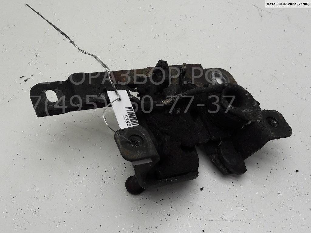 Замок капота