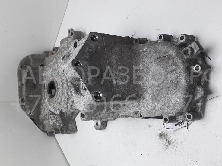 Крышка двигателя передняя
