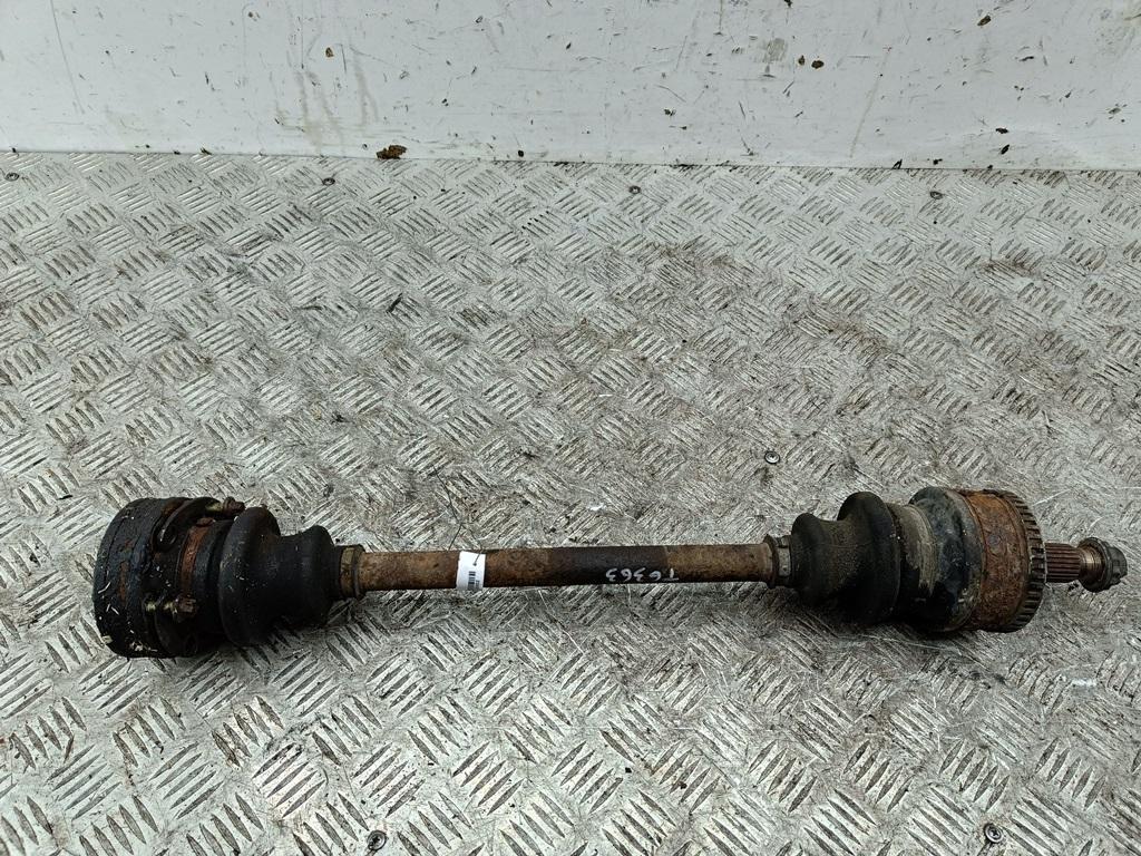 Полуось задняя