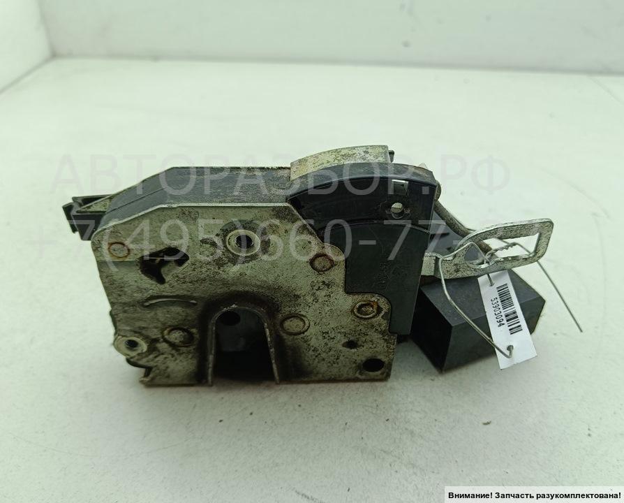 Замок двери передней левой