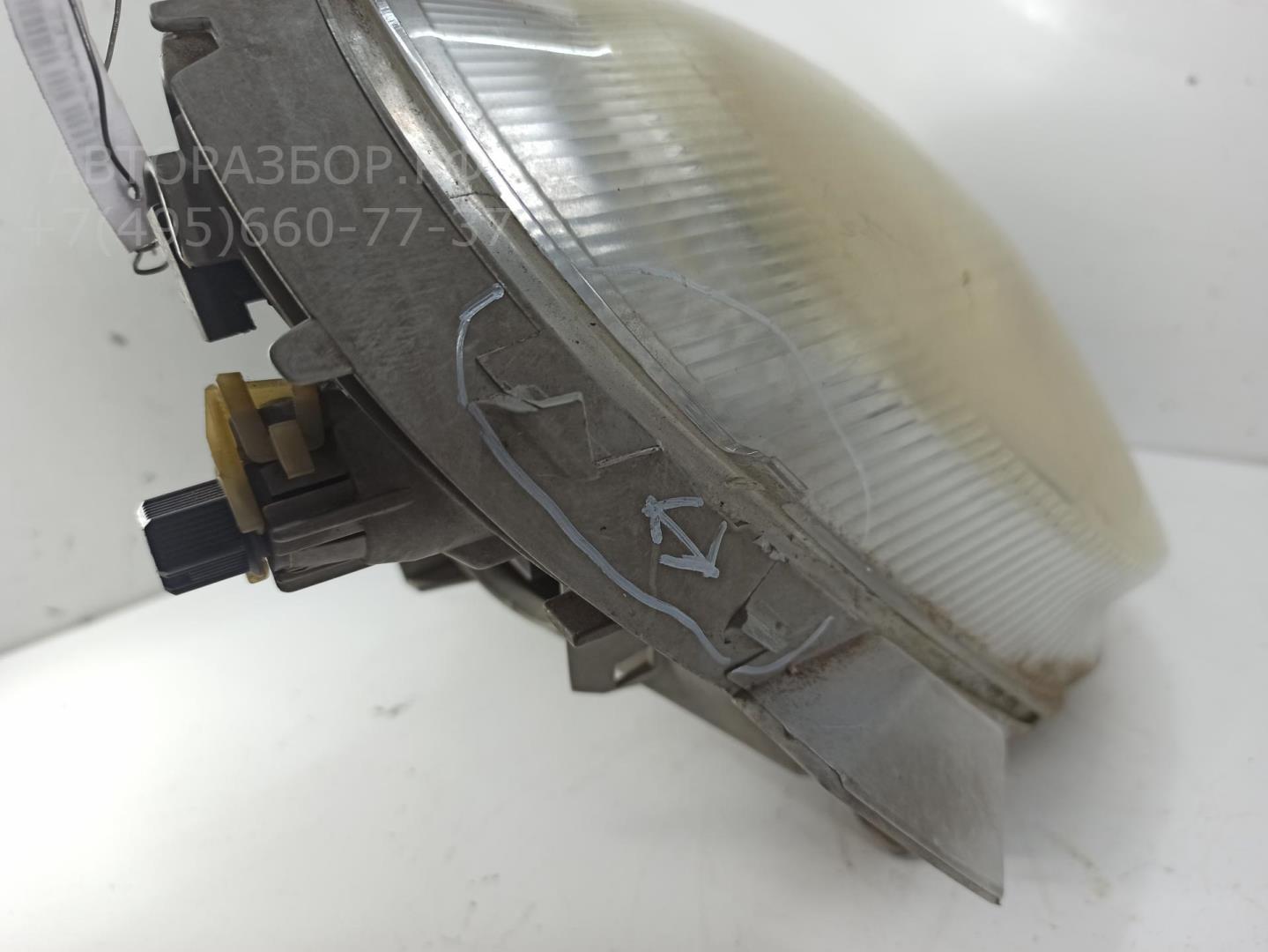 Фара правая