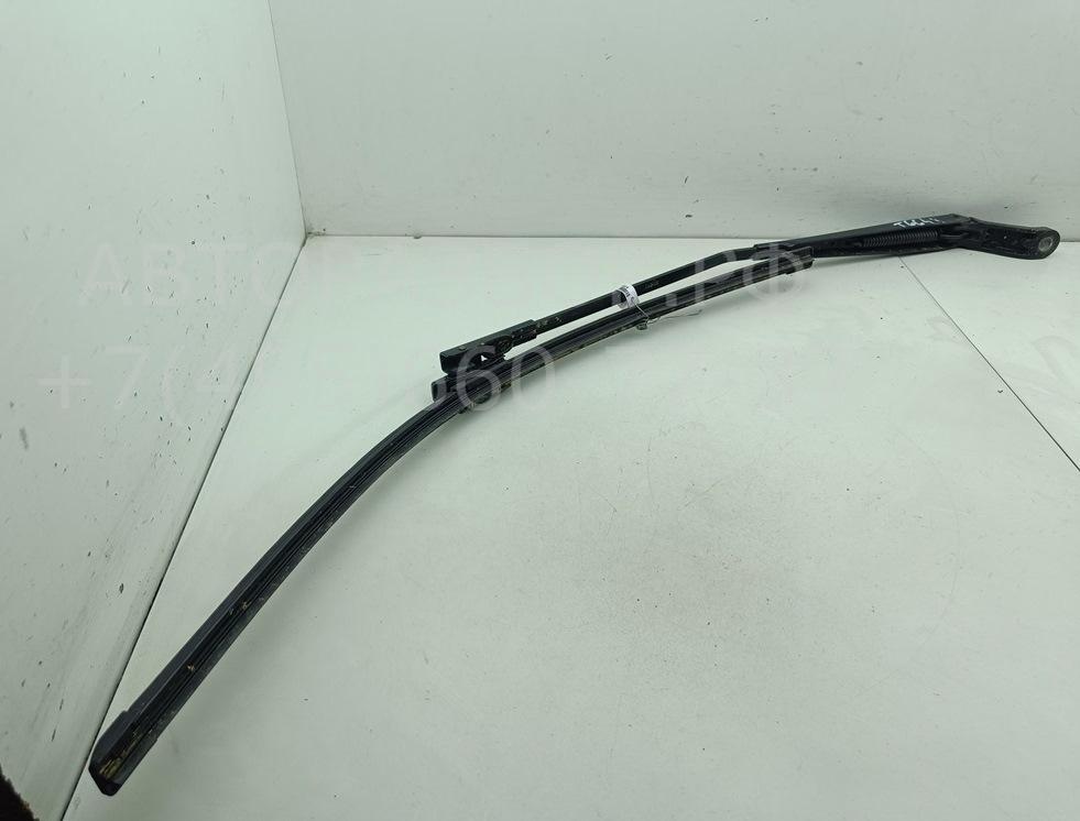Поводок стеклоочистителя передний левый