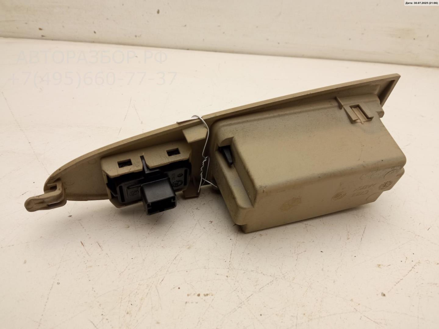 Кнопка стеклоподъемника