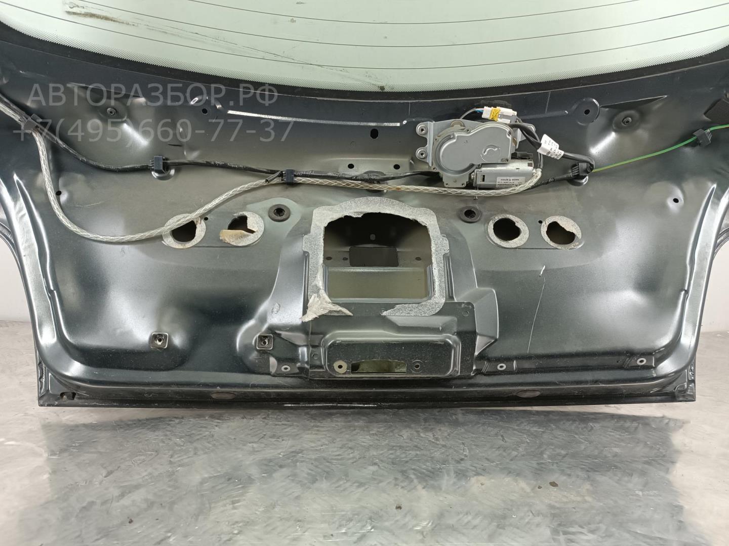 Дверь багажника